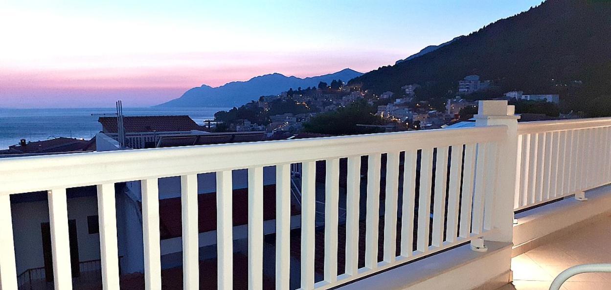 Apartments Villa Bonaca Baška Voda Стая снимка