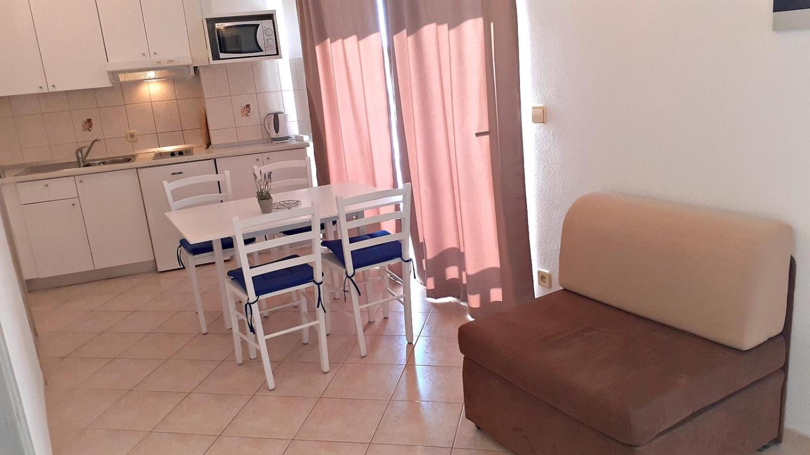 Apartments Villa Bonaca Baška Voda Стая снимка