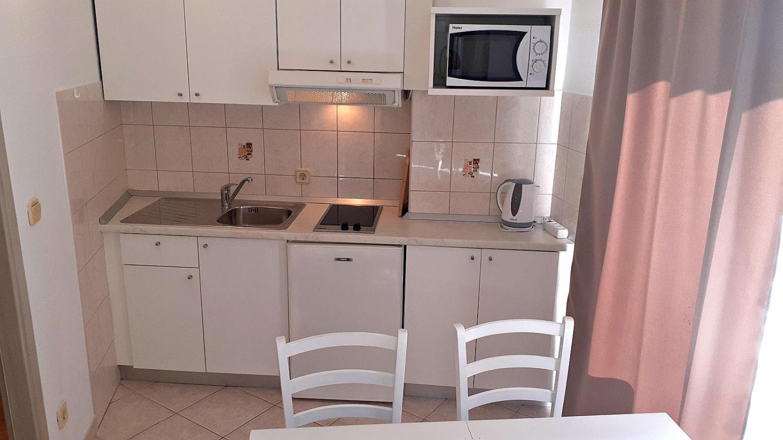 Apartments Villa Bonaca Baška Voda Стая снимка