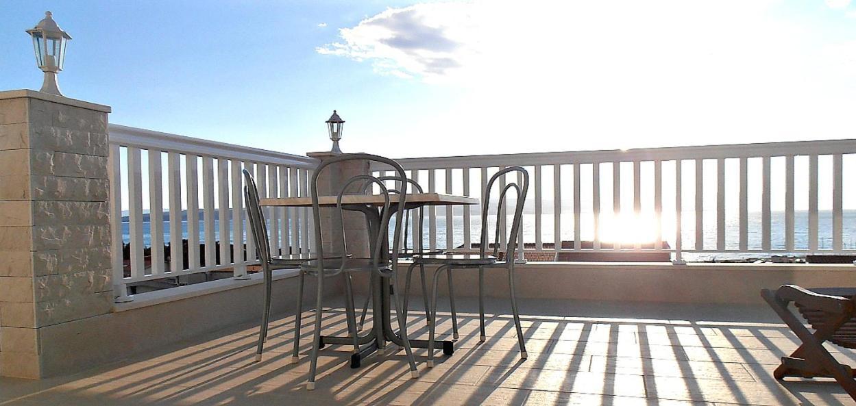 Apartments Villa Bonaca Baška Voda Стая снимка