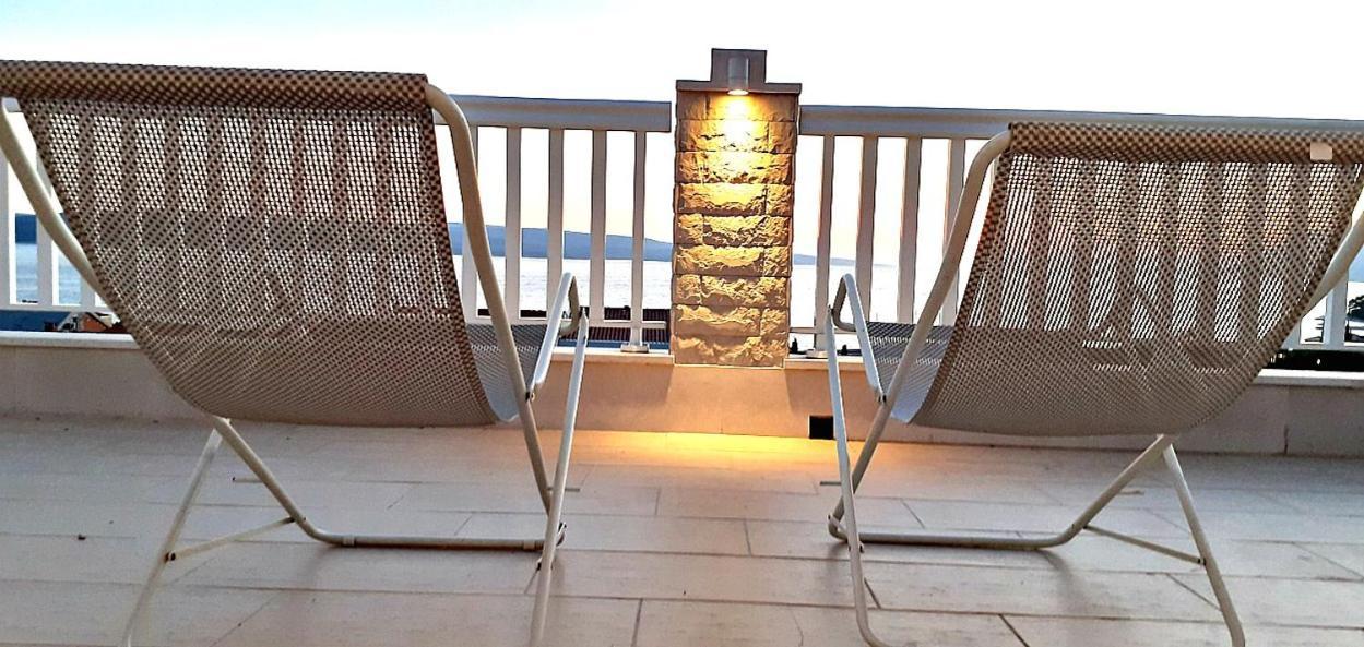 Apartments Villa Bonaca Baška Voda Стая снимка