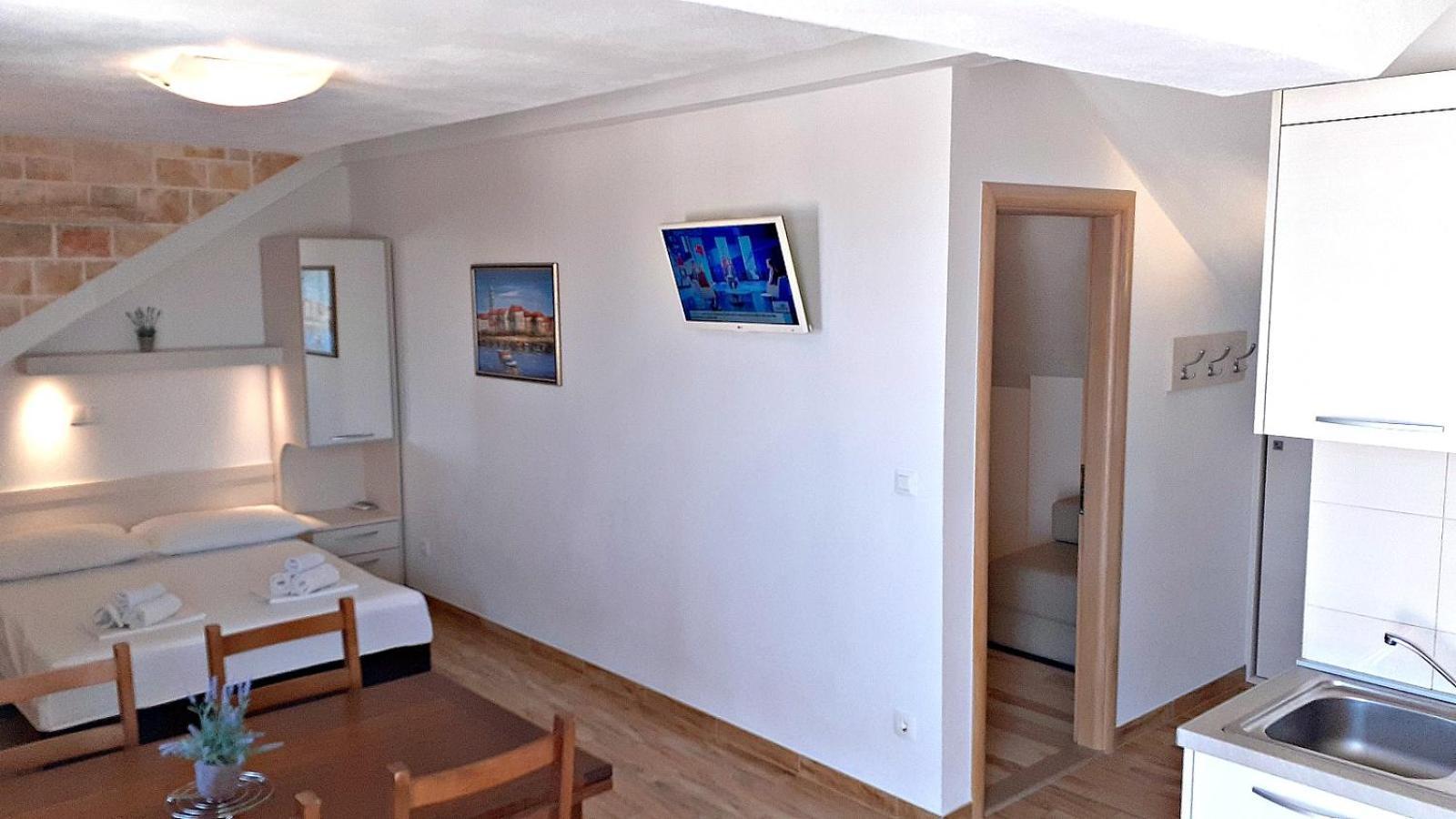 Apartments Villa Bonaca Baška Voda Стая снимка